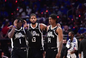  快船乔治复出首战砍下28+8+6  