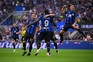  AC米兰德比战绝杀同城死敌取关键三分  